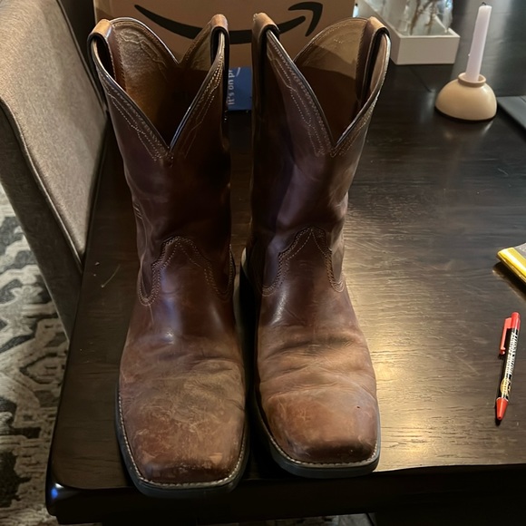 Men’s Ariat Boots - size 9.5D - Picture 1 of 5
